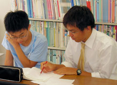 小室講師（東京大学大学院）〜数学はどんな難しい問題も楽しく指導できます。